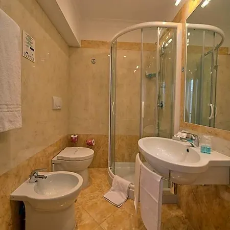 Galileo Hotel 3*