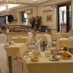 Galileo Hotel 3*